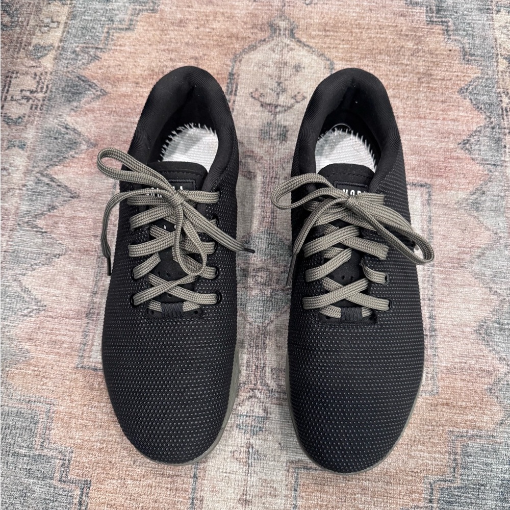 NOBULL Black and Green trainer shoes - size 9.5 men 11 women - Picture 3 of 8
